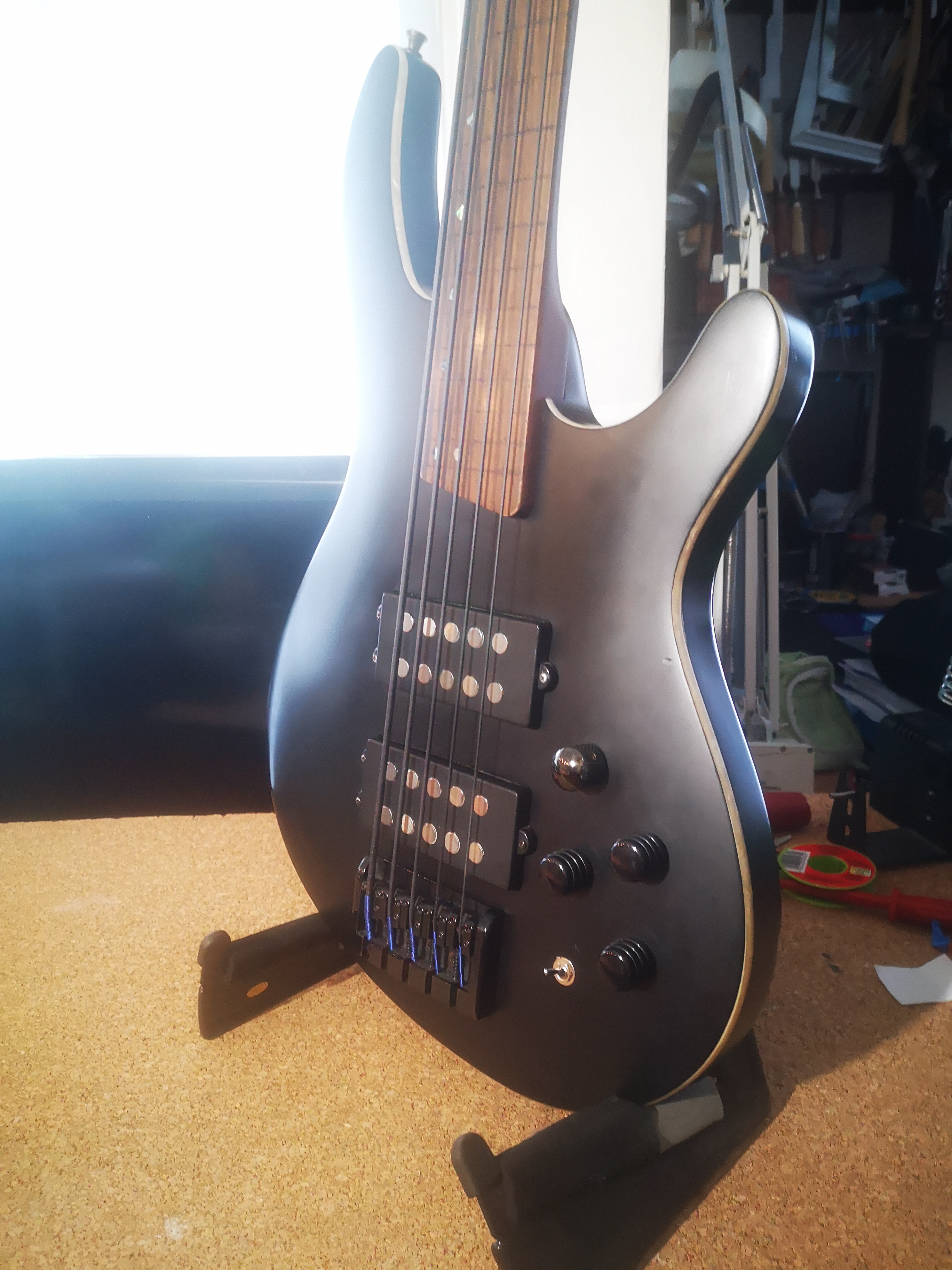 Restauration D'une Cort C5 Fretless